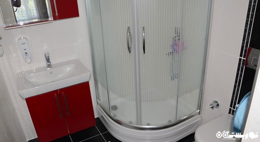 حمام و سرویس بهداشتی اتاق ها